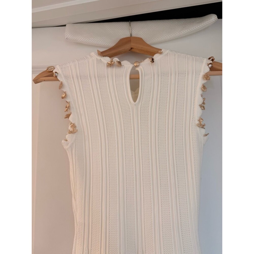 New MAJE White Sleeveless Embellished Knit midi dress with gold jewellery - Picture 11 of 16